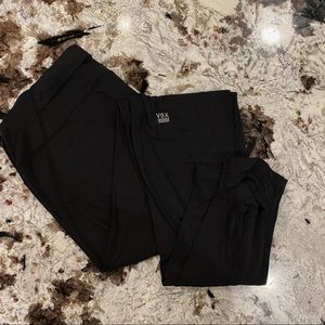 Victoria’s Secret Sport black leggings